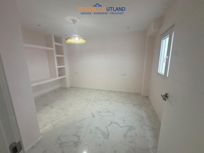 Image No.10-3 Bed Apartment for sale