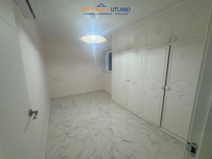 Image No.20-3 Bed Apartment for sale