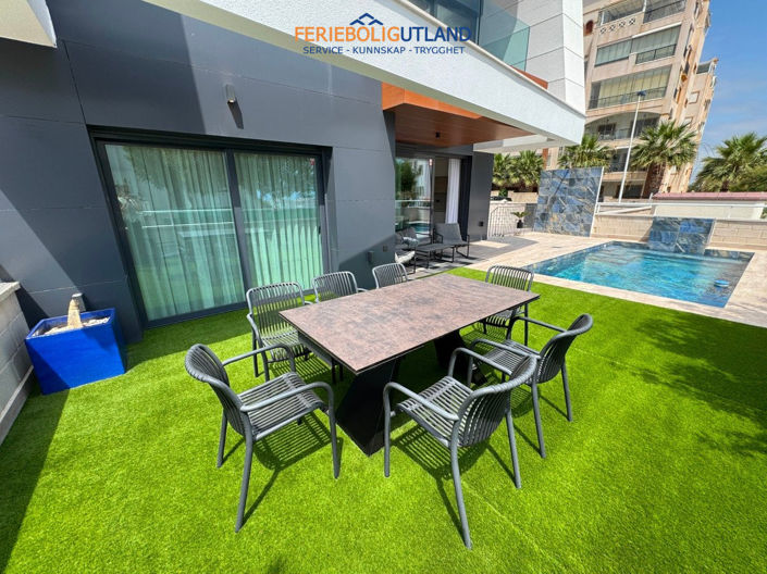 Image No.18-3 Bed Apartment for sale