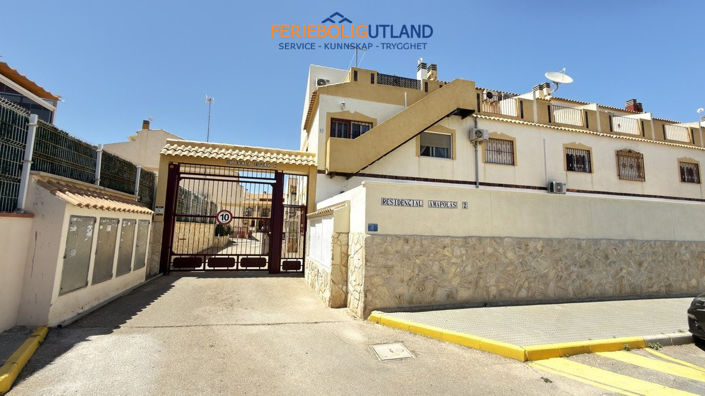 Image No.2-3 Bed Townhouse for sale