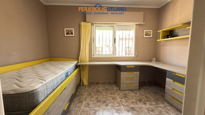 Image No.24-3 Bed Townhouse for sale
