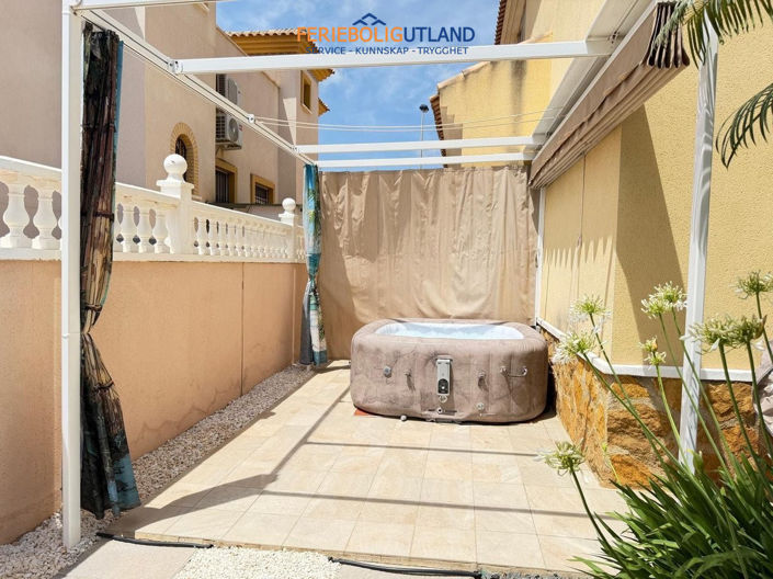 Image No.12-2 Bed Bungalow for sale