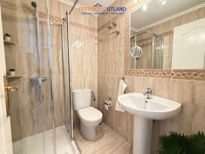 Image No.20-2 Bed Bungalow for sale
