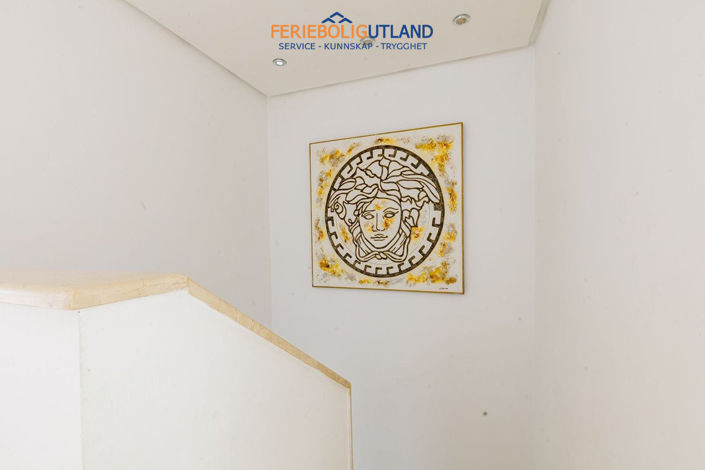 Image No.20-2 Bed Townhouse for sale