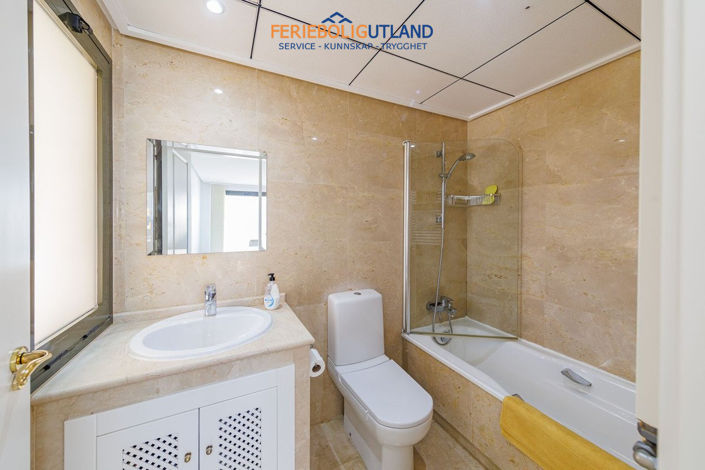Image No.17-2 Bed Townhouse for sale