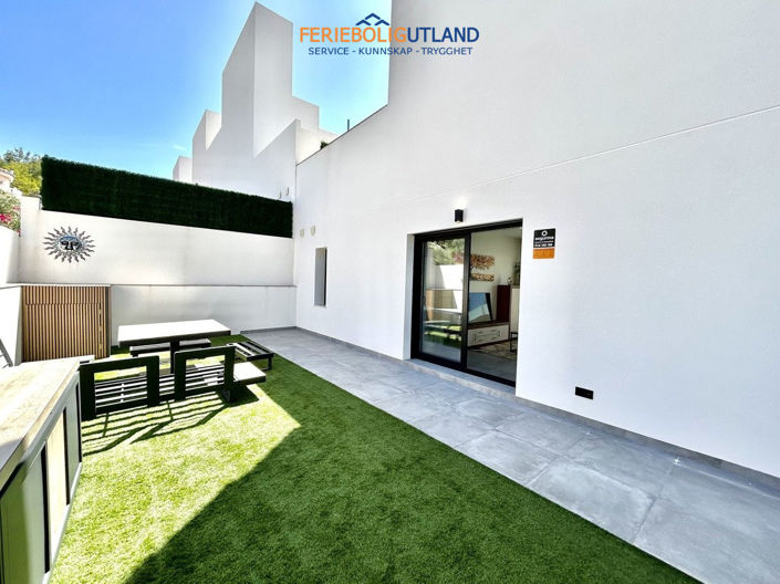 Image No.33-2 Bed Villa for sale