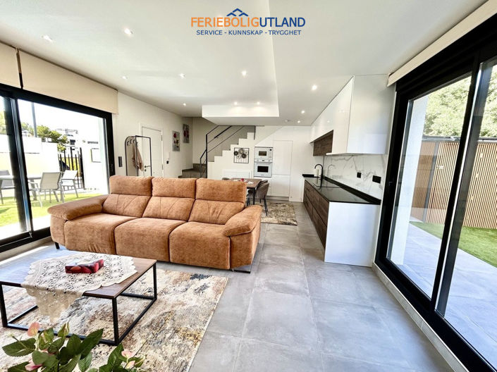 Image No.7-2 Bed Villa for sale