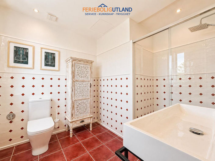 Image No.18-4 Bed Villa for sale