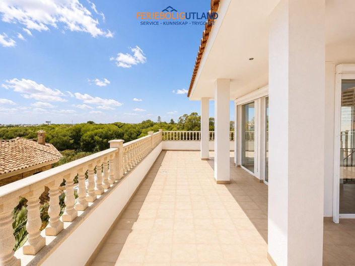Image No.35-4 Bed Villa for sale