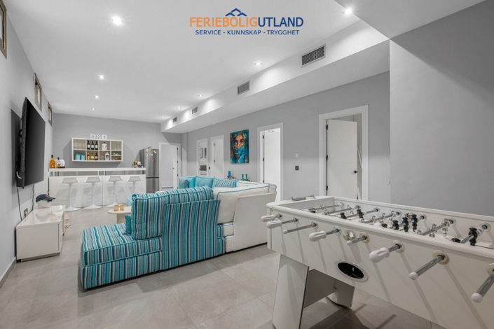Image No.27-5 Bed Villa for sale