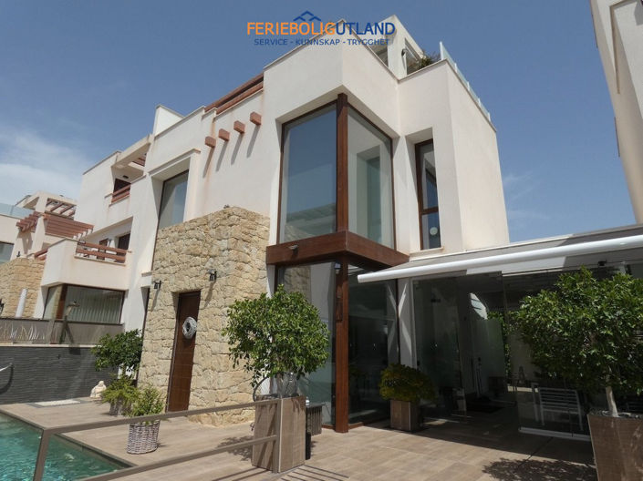 Image No.2-Villa de 3 chambres à vendre à Ciudad Quesada