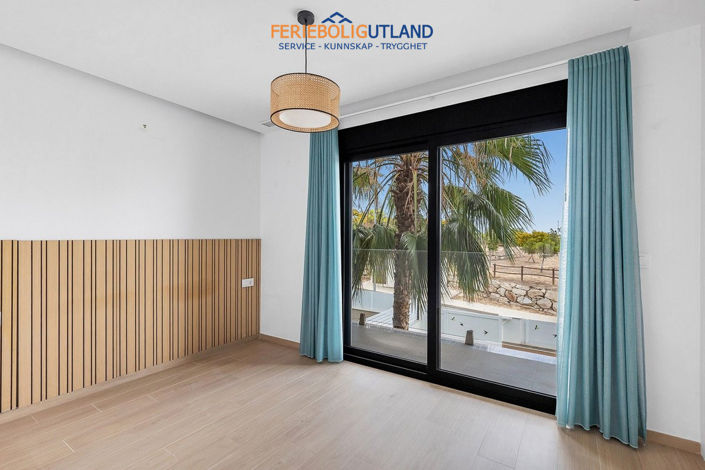 Image No.17-3 Bed Villa for sale