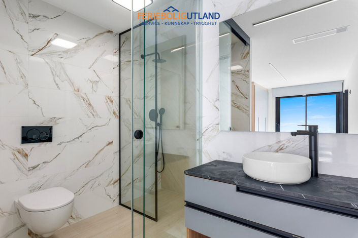 Image No.15-3 Bed Apartment for sale