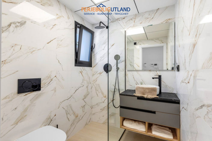 Image No.23-3 Bed Apartment for sale