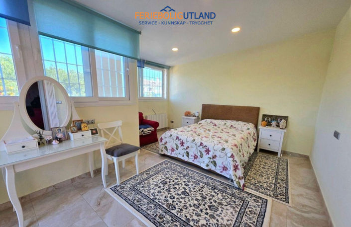 Image No.17-5 Bed Villa for sale