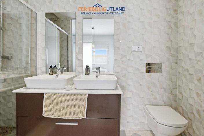 Image No.20-3 Bed Apartment for sale