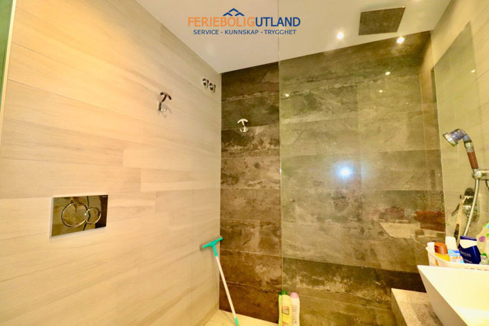 Image No.17-3 Bed Apartment for sale