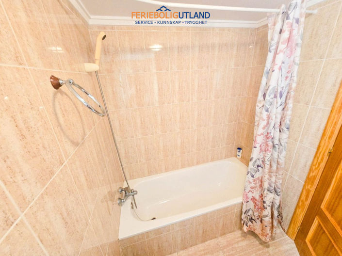 Image No.21-3 Bed Apartment for sale