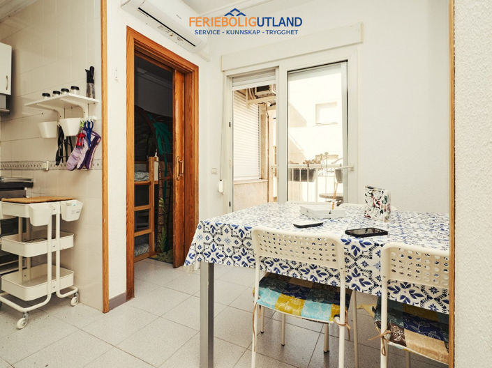 Image No.40-2 Bed Apartment for sale