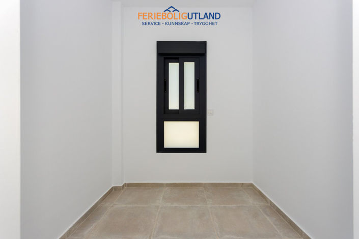 Image No.18-3 Bed Townhouse for sale
