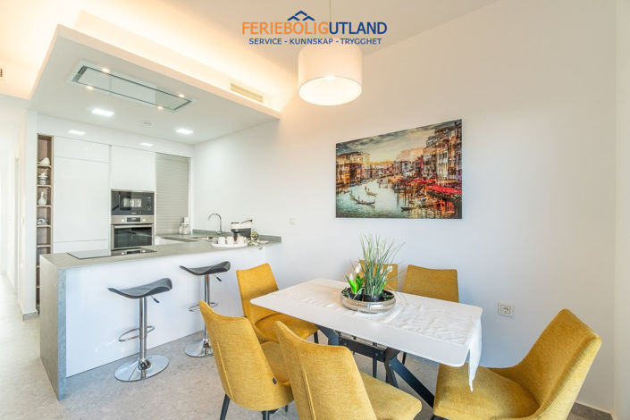Image No.17-3 Bed Apartment for sale