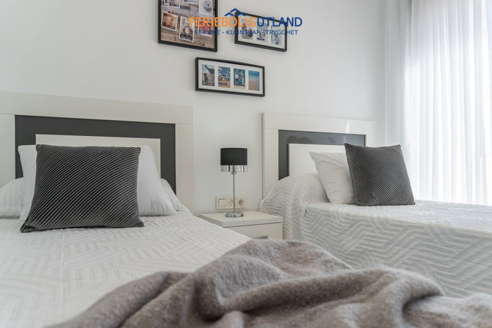 Image No.27-3 Bed Apartment for sale