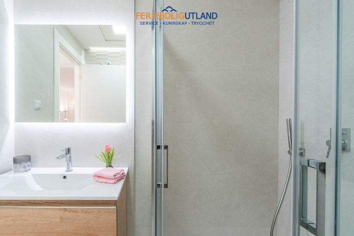 Image No.29-3 Bed Apartment for sale