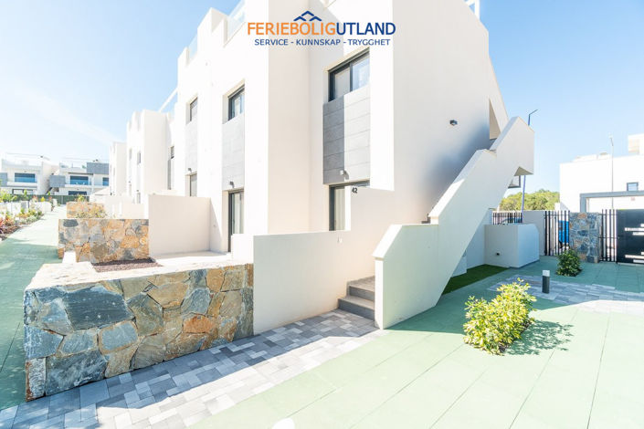 Image No.41-3 Bed Apartment for sale
