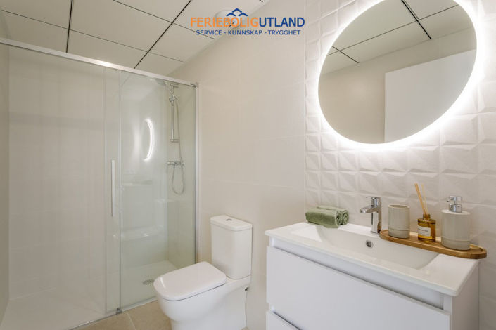 Image No.12-3 Bed Apartment for sale
