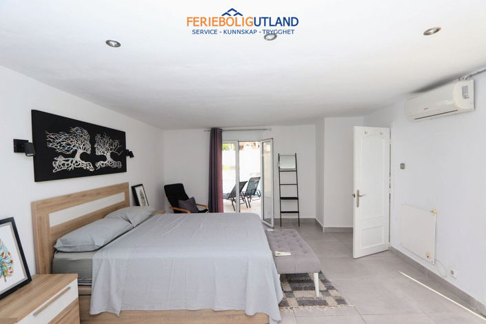 Image No.18-4 Bed Villa for sale
