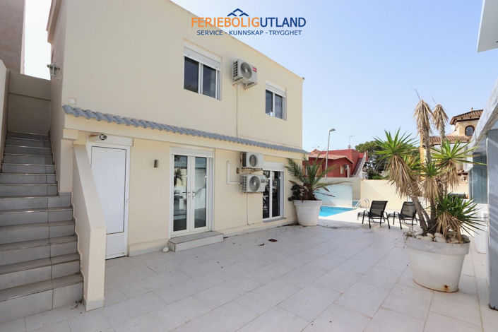 Image No.26-4 Bed Villa for sale