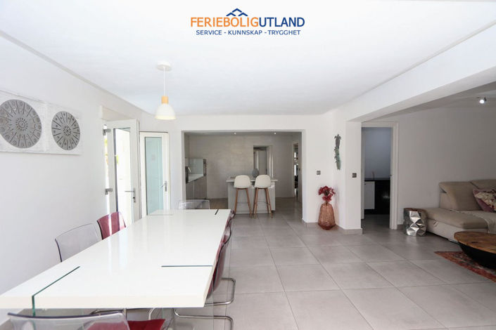 Image No.5-4 Bed Villa for sale
