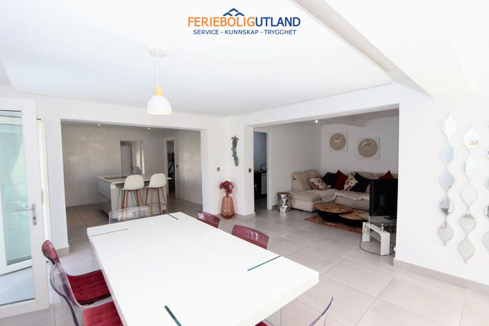 Image No.6-4 Bed Villa for sale