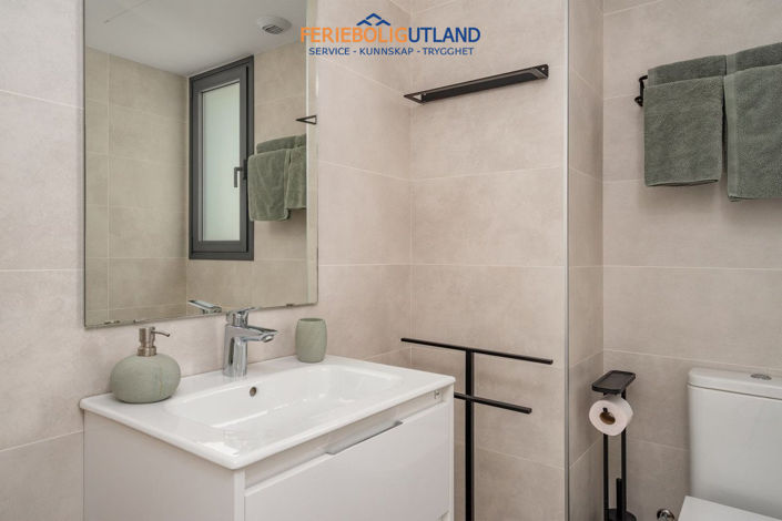 Image No.16-2 Bed Apartment for sale