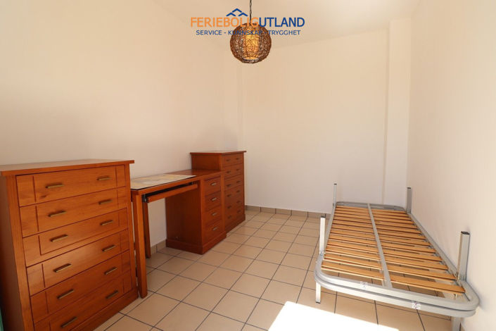 Image No.19-2 Bed Townhouse for sale