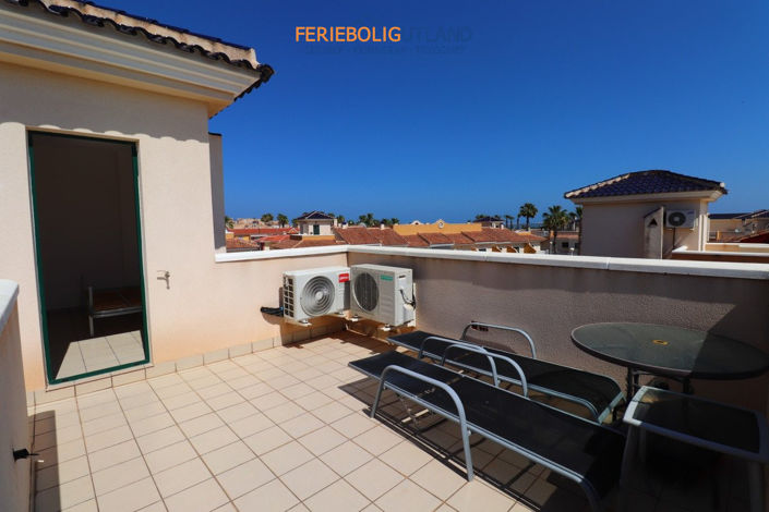 Image No.21-2 Bed Townhouse for sale