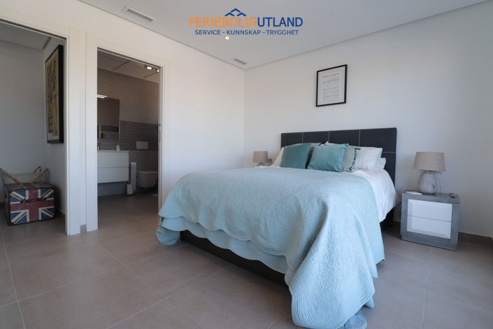 Image No.12-3 Bed Villa for sale