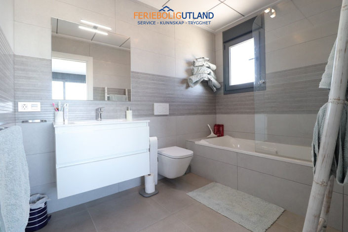Image No.14-3 Bed Villa for sale
