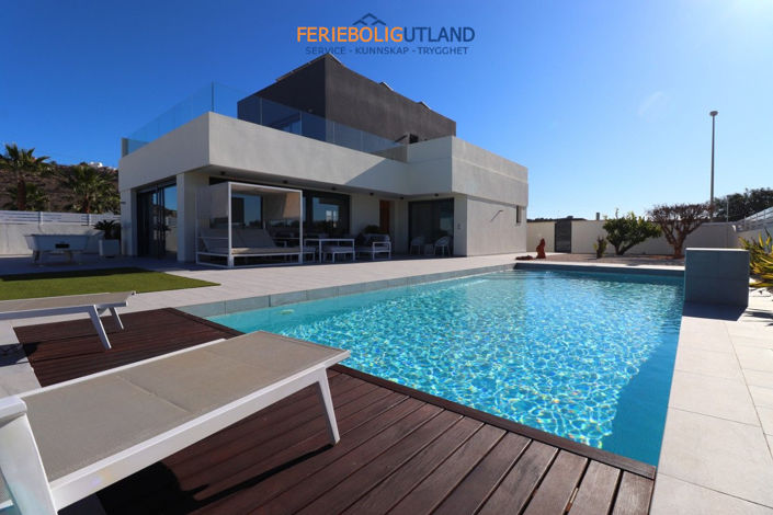 Image No.29-3 Bed Villa for sale