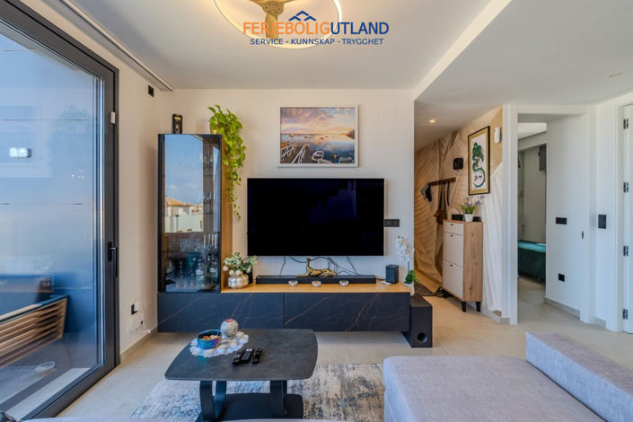 Image No.10-3 Bed Apartment for sale