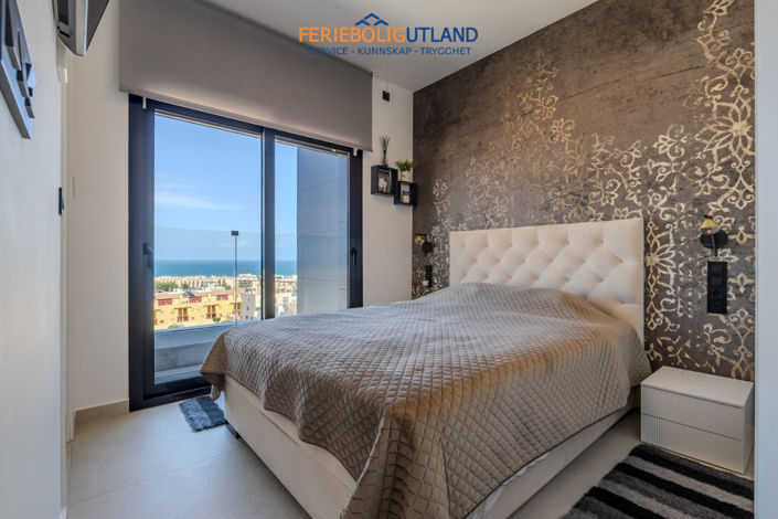 Image No.24-3 Bed Apartment for sale