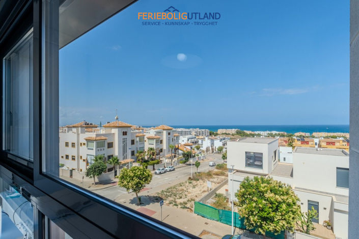 Image No.26-3 Bed Apartment for sale