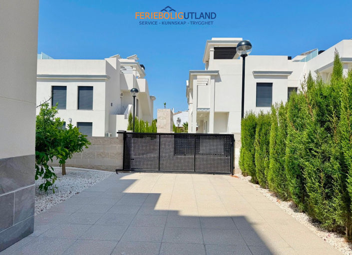 Image No.26-2 Bed Apartment for sale