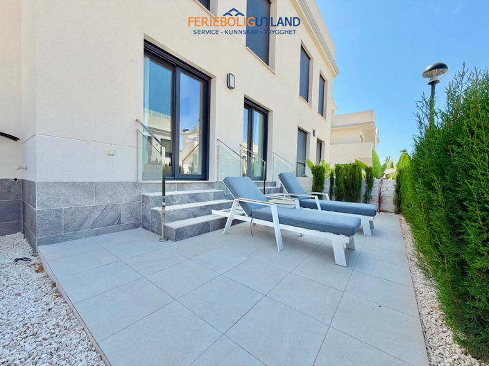 Image No.28-2 Bed Apartment for sale