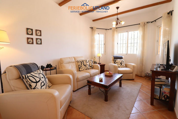 Image No.3-5 Bed Villa for sale