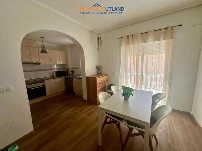 Image No.20-2 Bed Townhouse for sale