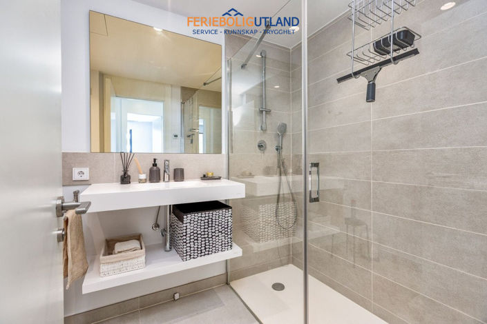 Image No.17-3 Bed Apartment for sale