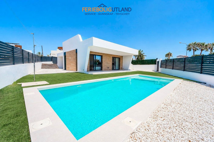Image No.2-3 Bed Villa for sale