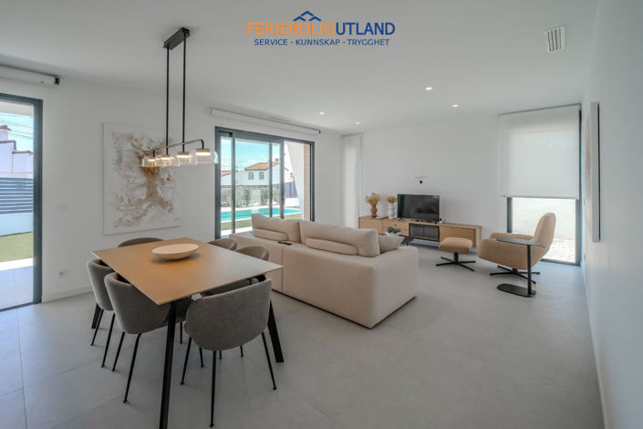 Image No.5-3 Bed Villa for sale