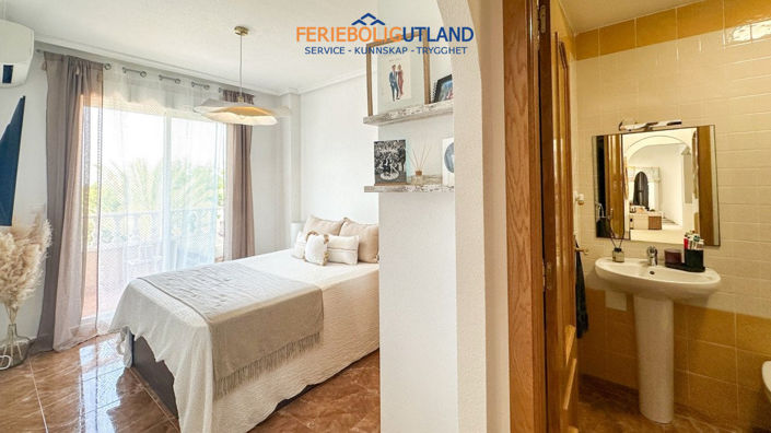 Image No.20-2 Bed Apartment for sale